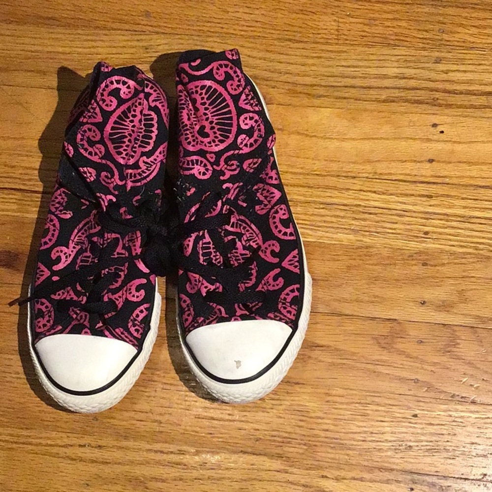 Patterned Converse
